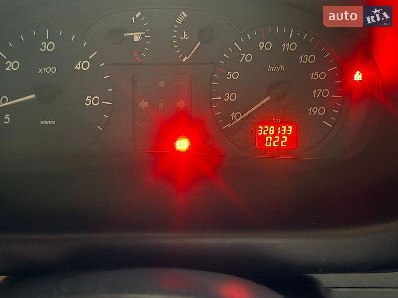 Мінівен Renault Master 2001 в Яготині