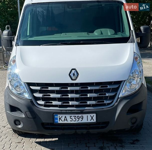 Грузовой фургон Renault Master 2011 в Ивано-Франковске