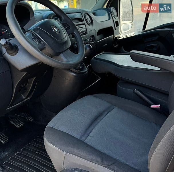 Грузовой фургон Renault Master 2011 в Ивано-Франковске