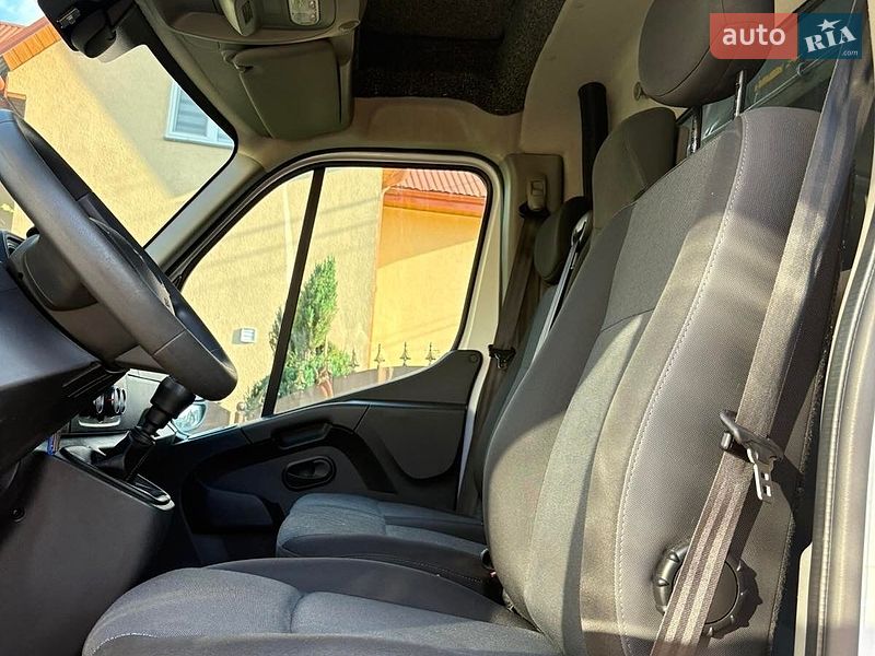 Тентований Renault Master 2022 в Тячеві