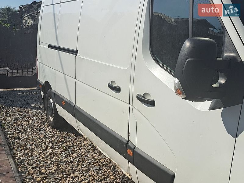Грузовой фургон Renault Master 2013 в Ивано-Франковске