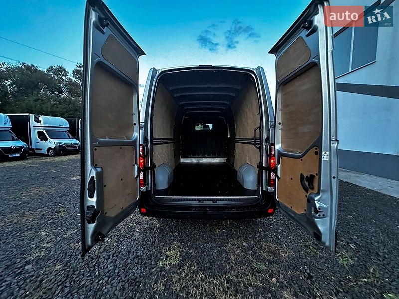 Грузовой фургон Renault Master 2022 в Киеве