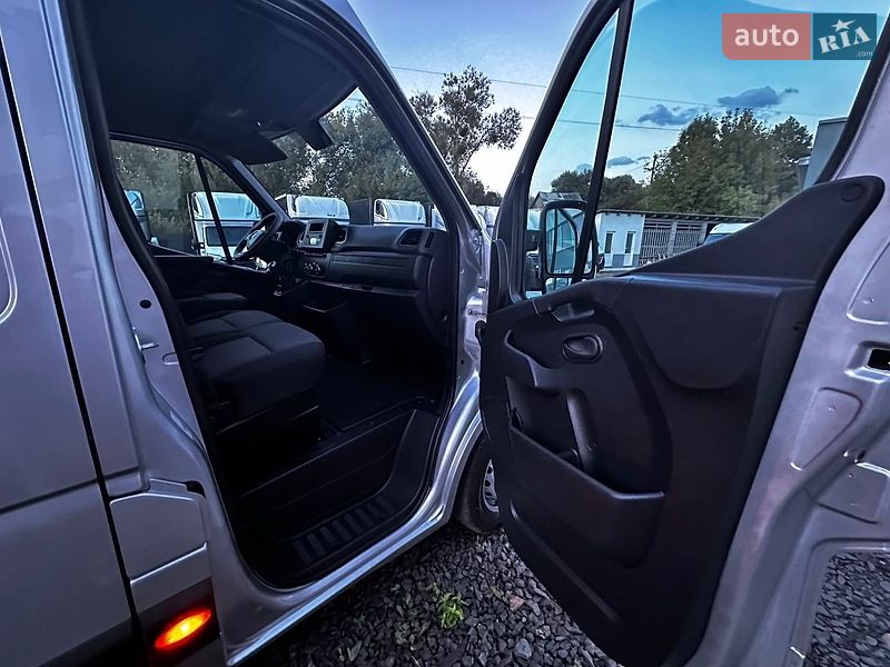 Вантажний фургон Renault Master 2022 в Києві