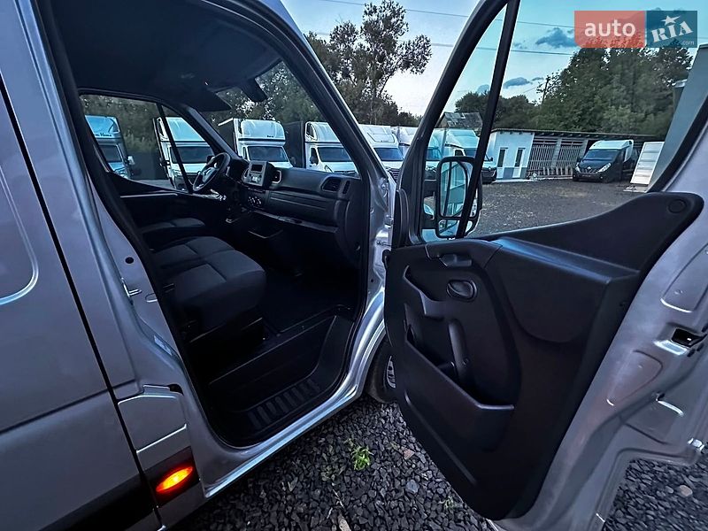 Вантажний фургон Renault Master 2022 в Києві