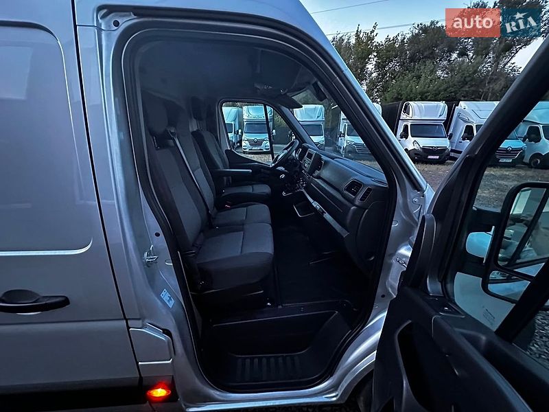 Вантажний фургон Renault Master 2022 в Києві