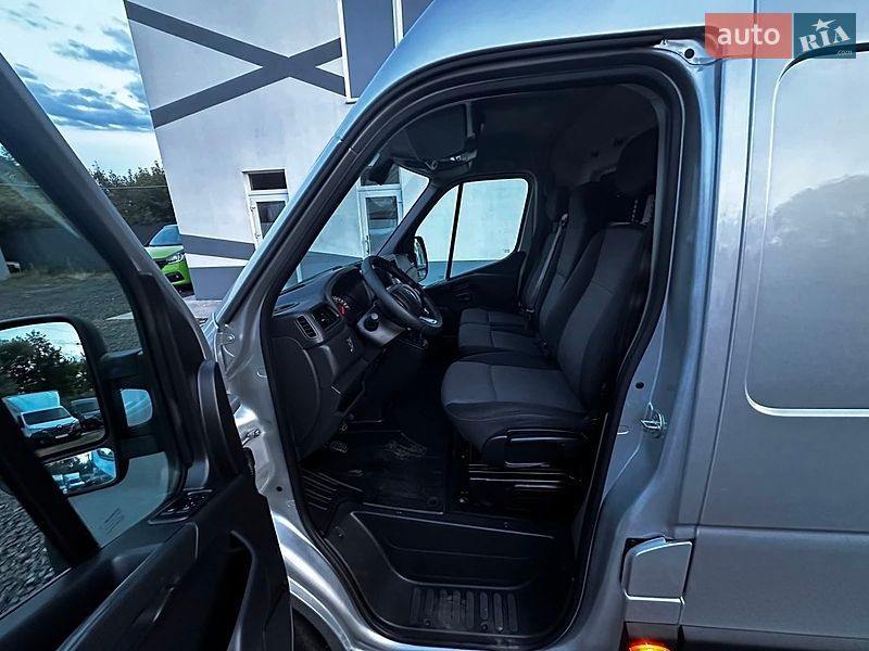 Грузовой фургон Renault Master 2022 в Киеве