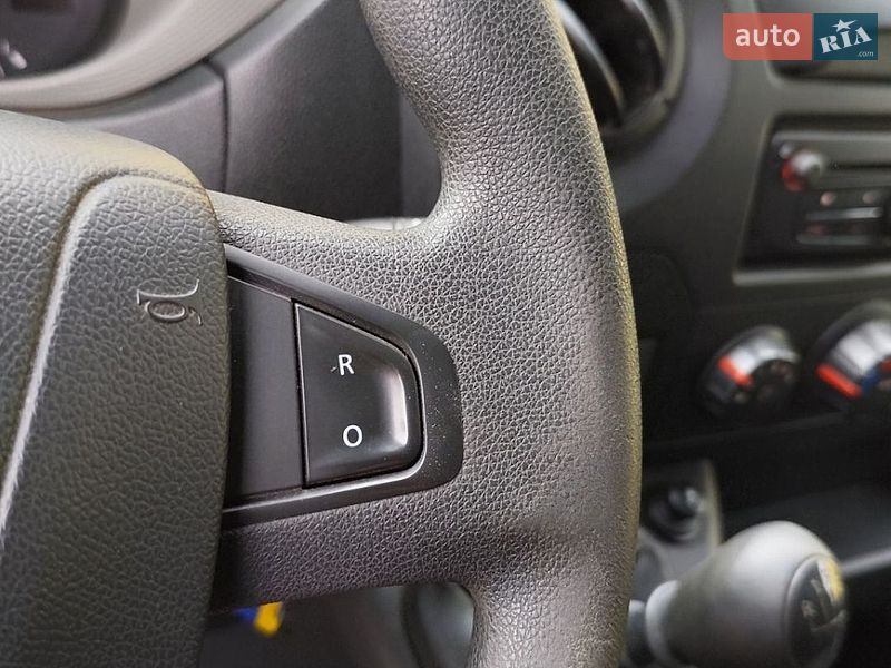 Мінівен Renault Master 2017 в Чернігові фото 15 Мінівен Renault Master 2017 в Чернігові