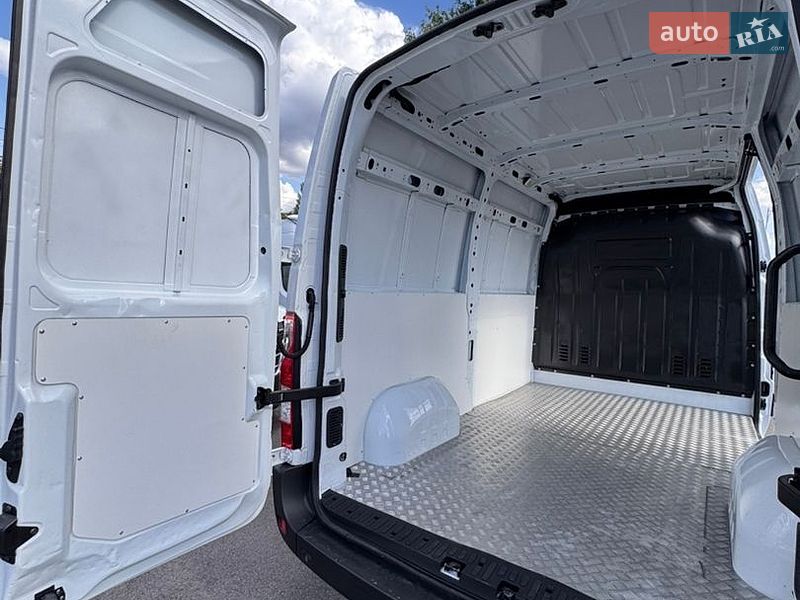 Вантажний фургон Renault Master 2021 в Києві