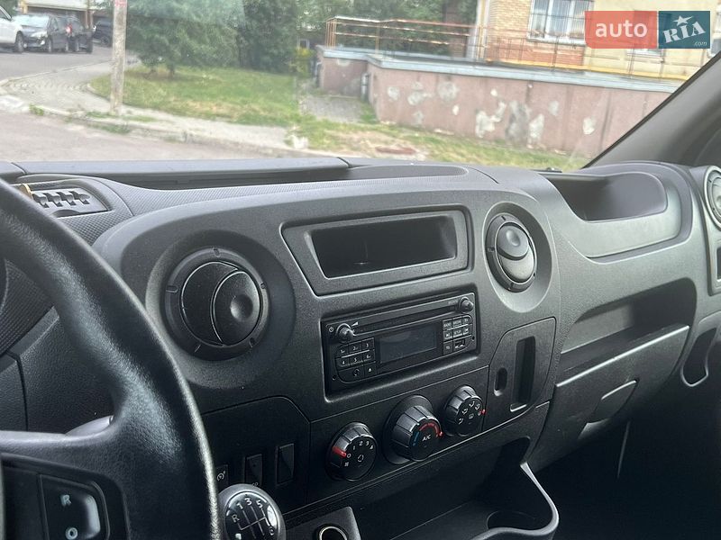 Грузовой фургон Renault Master 2018 в Львове