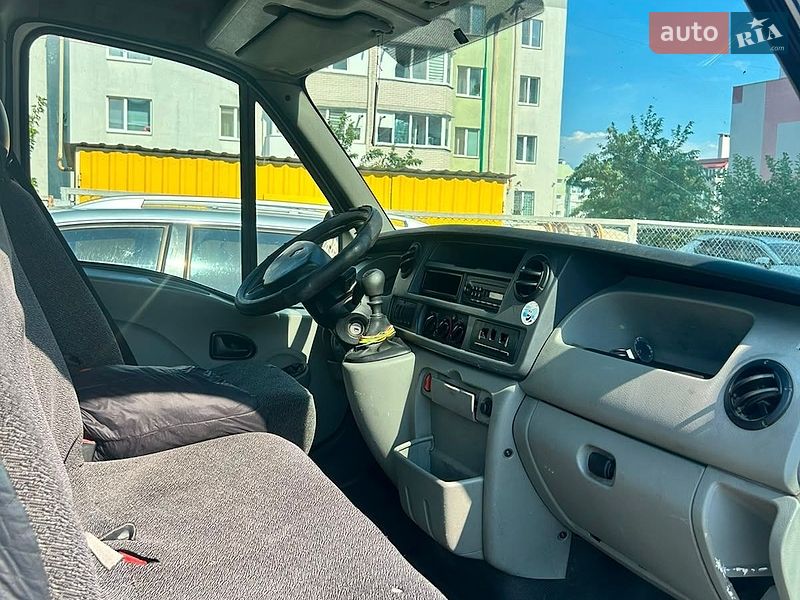 Грузовой фургон Renault Master 2009 в Виннице