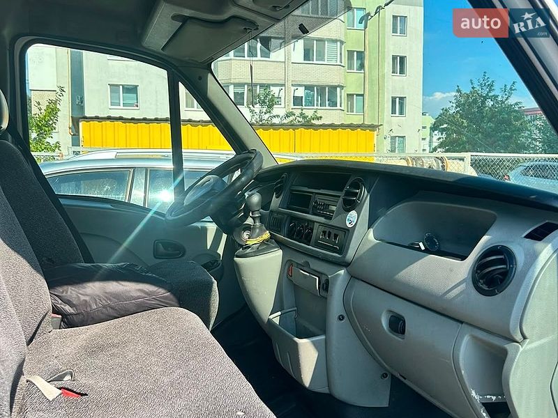 Грузовой фургон Renault Master 2009 в Виннице