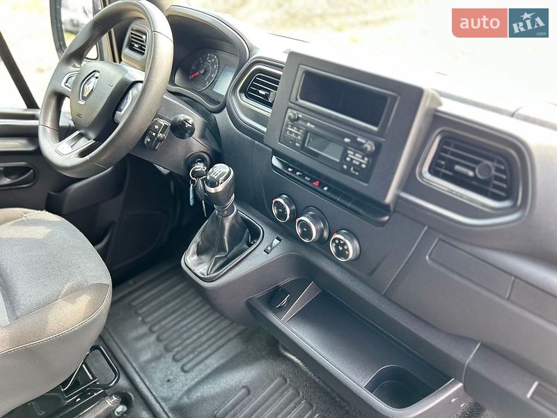 Тентованый Renault Master 2021 в Хусте