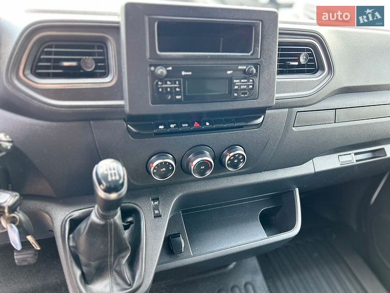 Тентованый Renault Master 2021 в Хусте