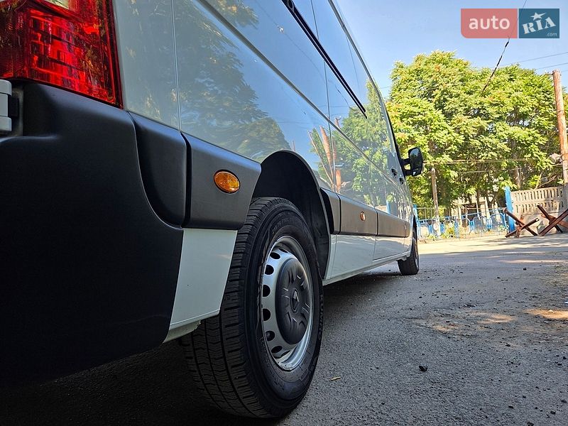 Вантажний фургон Renault Master 2021 в Дніпрі