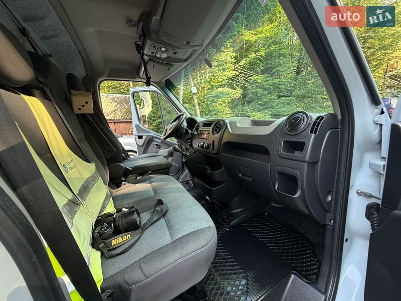 Микроавтобус грузовой (до 3,5т) Renault Master 2015 в Дрогобыче