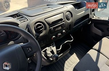 Вантажний фургон Renault Master 2018 в Львові