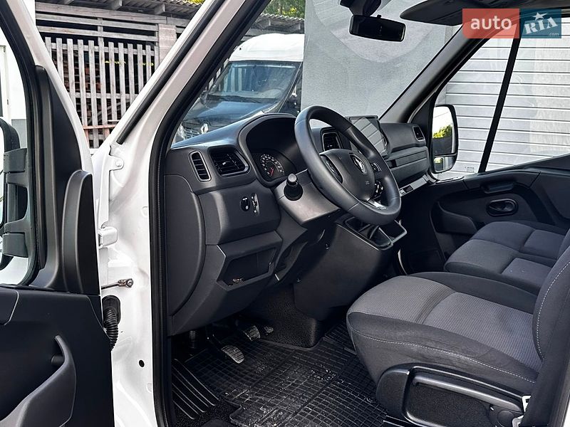 Грузовой фургон Renault Master 2022 в Киеве