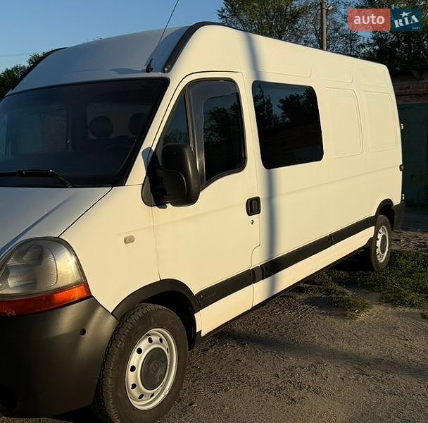 Мінівен Renault Master 2004 в Миргороді
