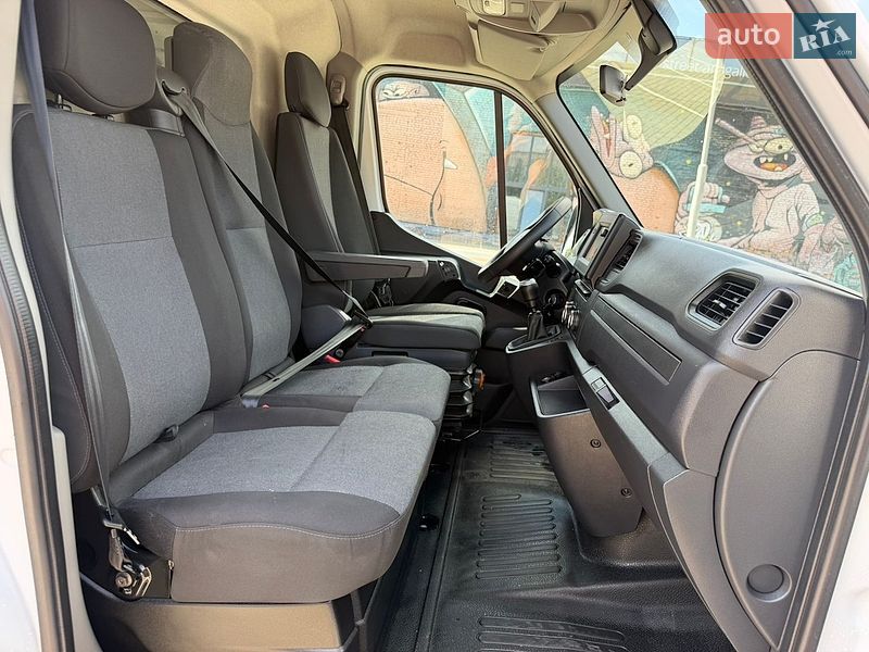 Вантажний фургон Renault Master 2021 в Луцьку