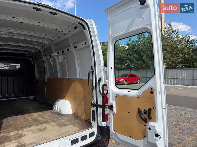 Вантажний фургон Renault Master 2021 в Луцьку