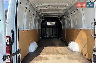 Вантажний фургон Renault Master 2021 в Луцьку