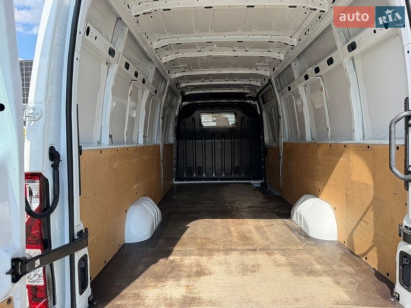 Вантажний фургон Renault Master 2021 в Луцьку