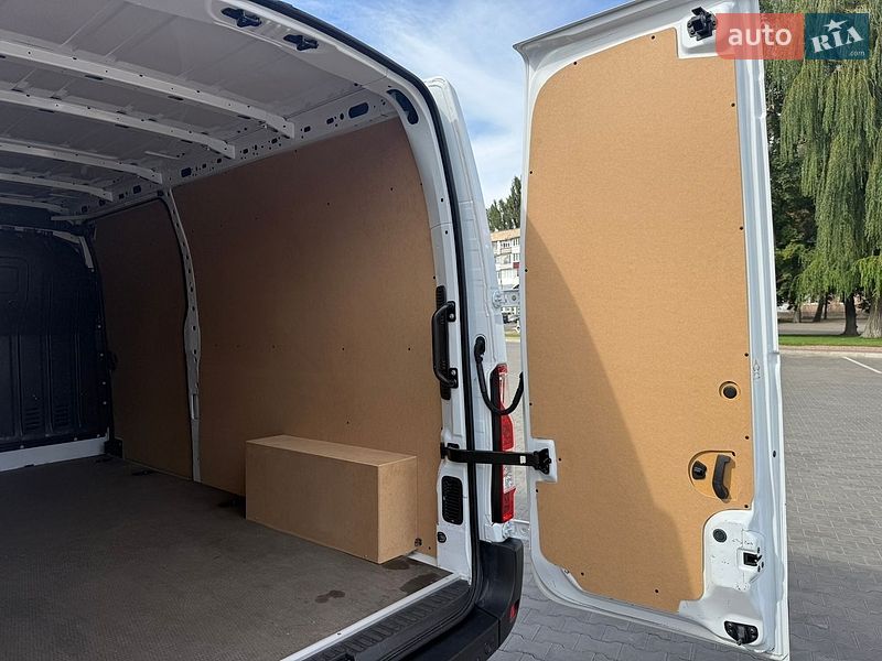 Вантажний фургон Renault Master 2022 в Луцьку