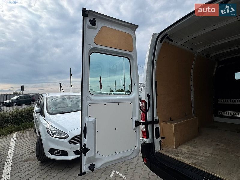 Вантажний фургон Renault Master 2021 в Вінниці