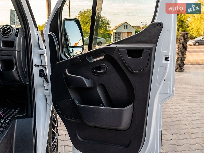 Грузопассажирский фургон Renault Master 2019 в Луцке