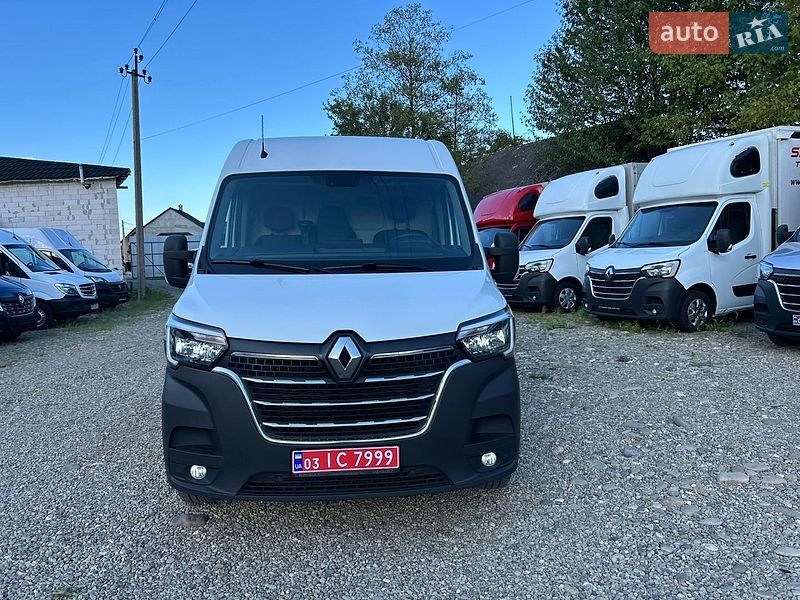 Вантажний фургон Renault Master 2022 в Хусті