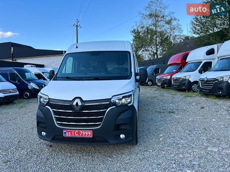 Вантажний фургон Renault Master 2022 в Хусті