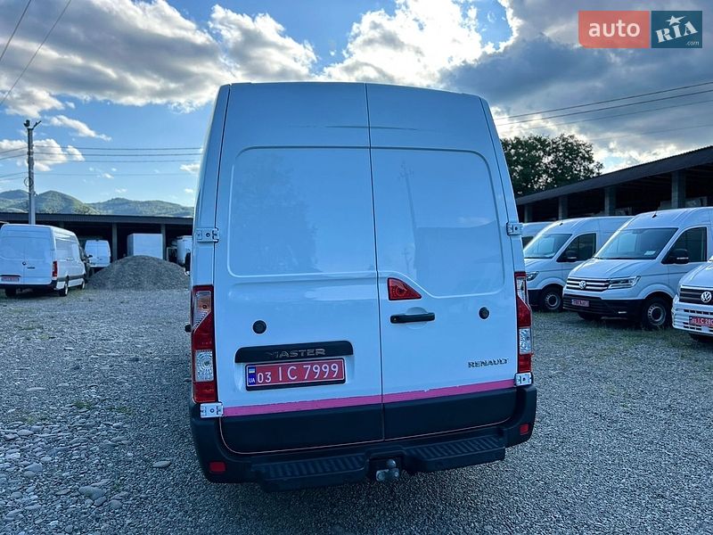 Вантажний фургон Renault Master 2022 в Хусті