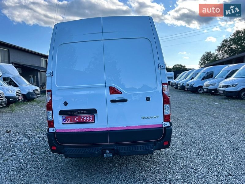 Вантажний фургон Renault Master 2022 в Хусті