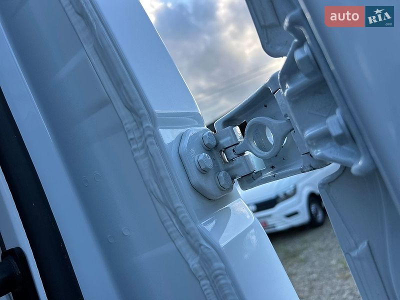 Вантажний фургон Renault Master 2022 в Хусті