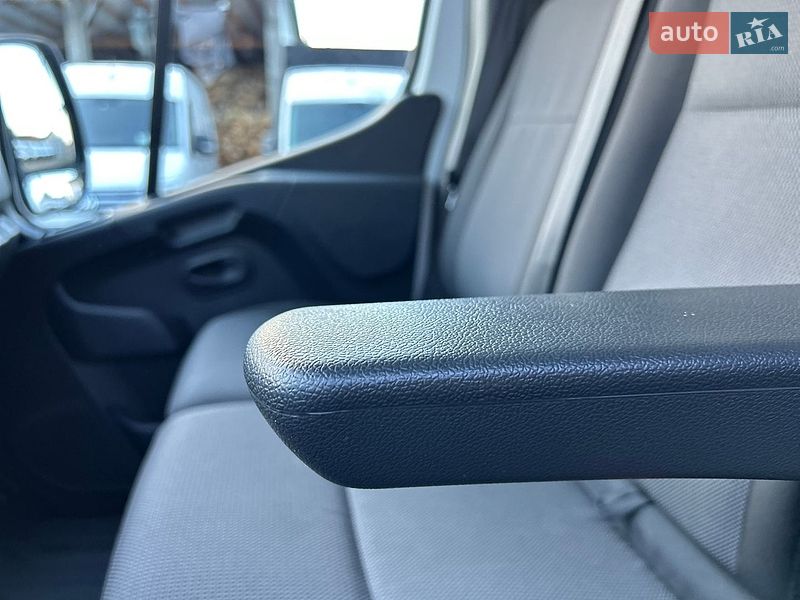 Вантажний фургон Renault Master 2022 в Хусті