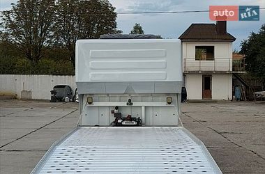 Евакуатор Renault Master 2017 в Рівному