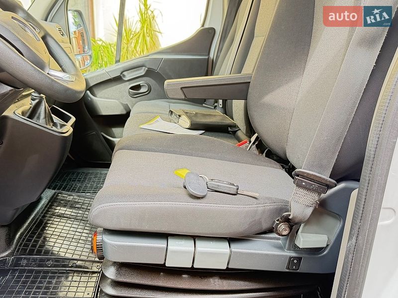 Грузовой фургон Renault Master 2022 в Киеве
