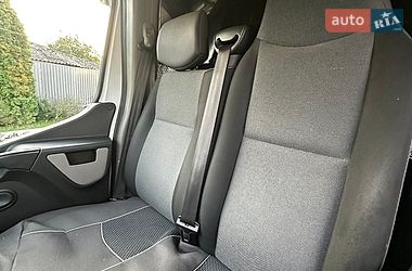 Вантажний фургон Renault Master 2016 в Могилів-Подільському