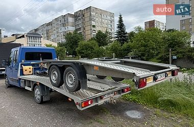 Евакуатор Renault Master 2016 в Львові