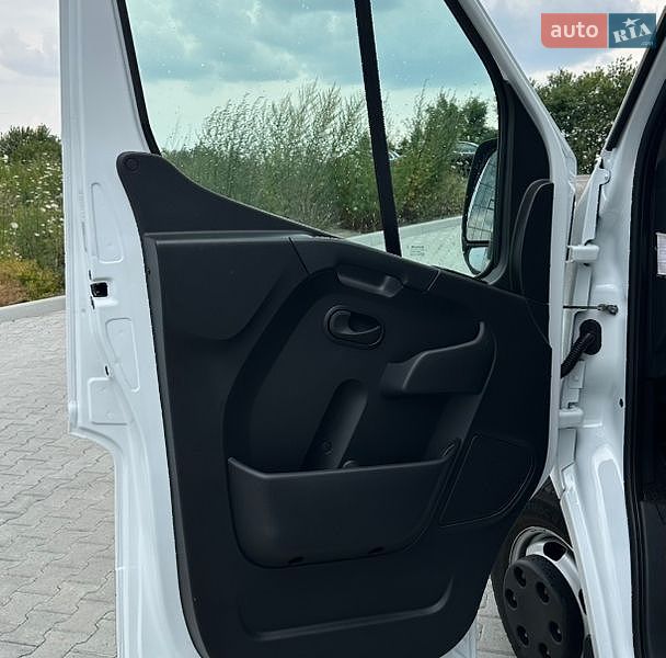 Грузовой фургон Renault Master 2022 в Львове