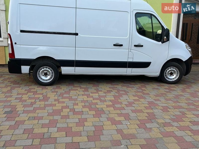 Грузовой фургон Renault Master 2016 в Жовкве