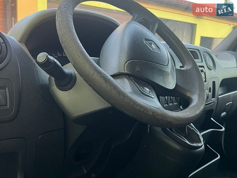 Грузовой фургон Renault Master 2016 в Жовкве