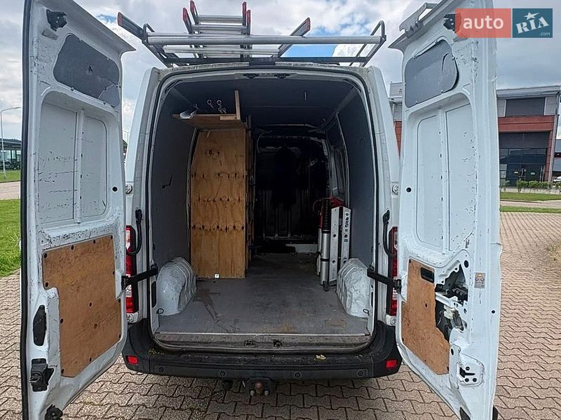 Грузовой фургон Renault Master 2015 в Луцке