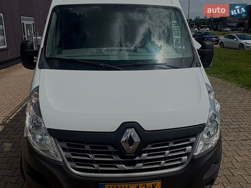 Грузовой фургон Renault Master 2015 в Луцке