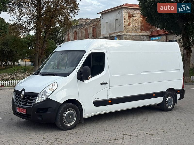 Вантажний фургон Renault Master 2015 в Тернополі