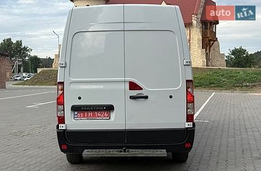 Вантажний фургон Renault Master 2015 в Тернополі