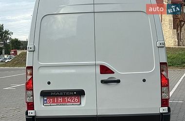 Вантажний фургон Renault Master 2015 в Тернополі