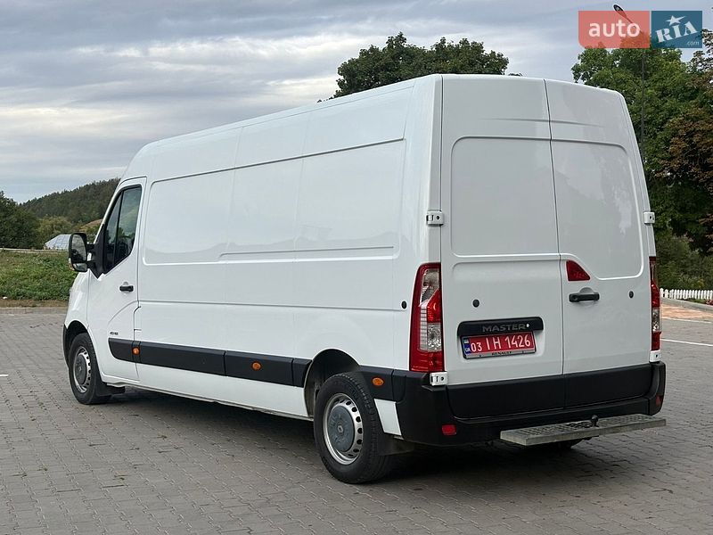 Вантажний фургон Renault Master 2015 в Тернополі