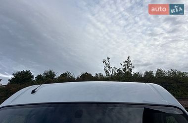 Вантажний фургон Renault Master 2015 в Тернополі