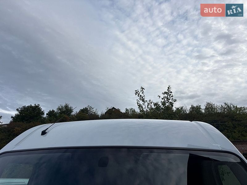 Вантажний фургон Renault Master 2015 в Тернополі